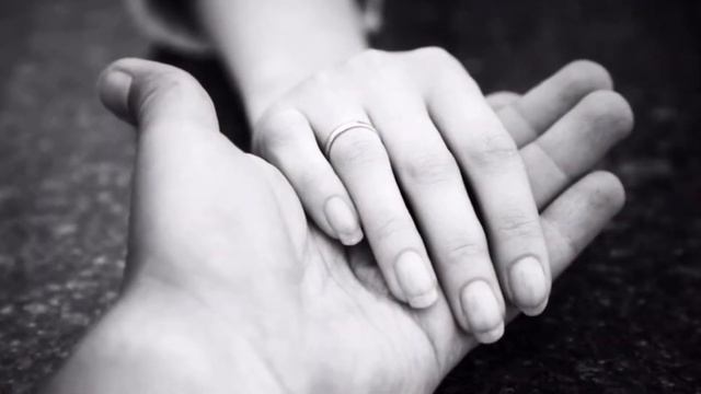 СПРЯЧЬ МЕНЯ.                @effimia_mia #b_l_a_c_k_v_e_l_v_e_t #поэзия