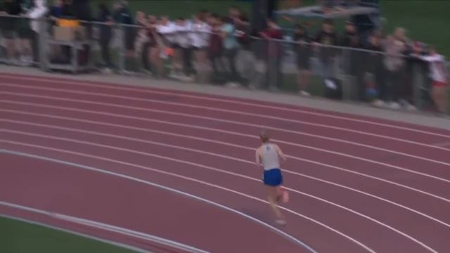 Simeon Birnbaum breaks 3200-meter state record смотреть онлайн