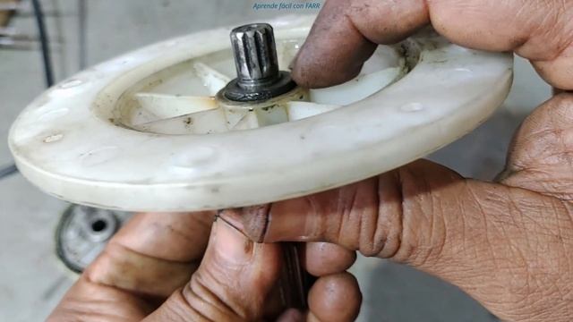 Cómo podríamos restaurar transmisión de lavadora doble tina. Lavadora hace ruido y no lava bien. смотреть онлайн