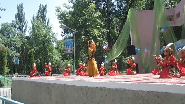 Чирчикские дети зажигают. День защиты детей. смотреть онлайн