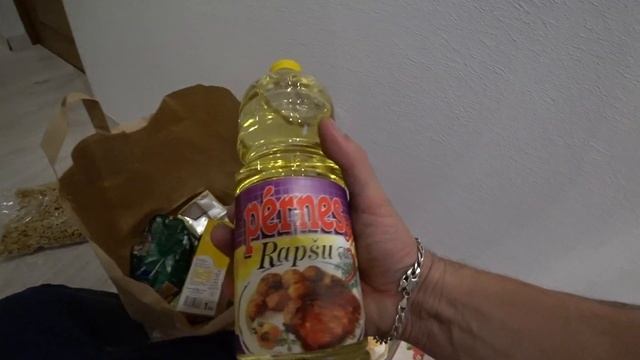 ПАЁК ОТ ШКОЛЫ | БУДЕМ ПЕРЕКЛЕИВАТЬ ОБОИ | дела на даче | пицца с курицей | серия 690 Черновы ТВ смотреть онлайн