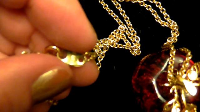 74. ВИНТАЖНЫЙ КУЛОН НА ЦЕПИ "ЯБЛОЧКО" ОТ "AVON" смотреть онлайн