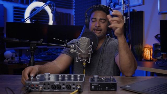 ID4 MKll VS ID44 Audient Ft. Neumann TLM49 | Audio Interface Showdown Professional Audio Interfaces