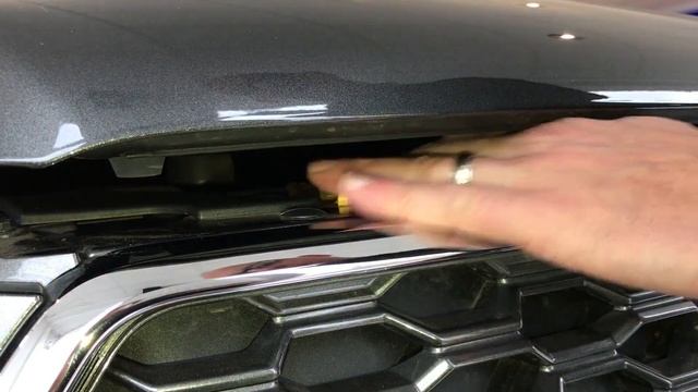 How to open the bonnet on a Kuga Vignale смотреть онлайн