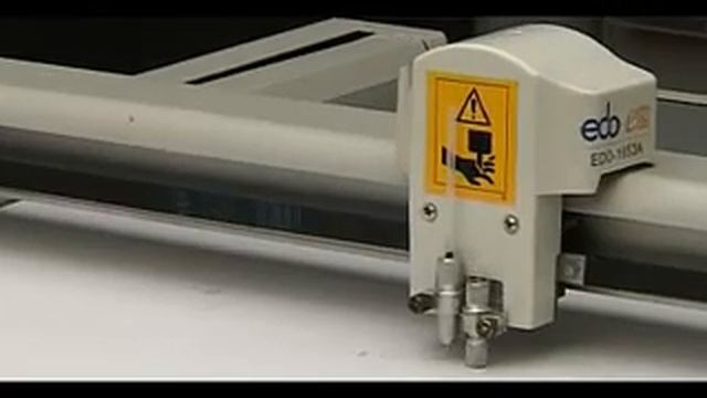 Планшетный режущий плоттер для раскроя лекал одежды -6 смотреть онлайн