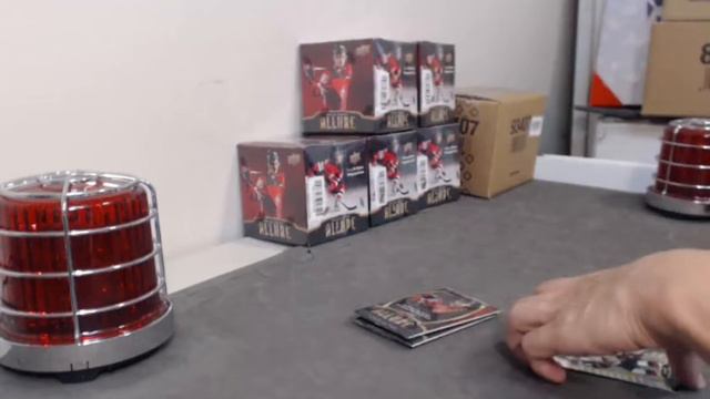 Break #276 19-20 UD Allure 10 Box Case Break! HOT CALE CASE! смотреть онлайн