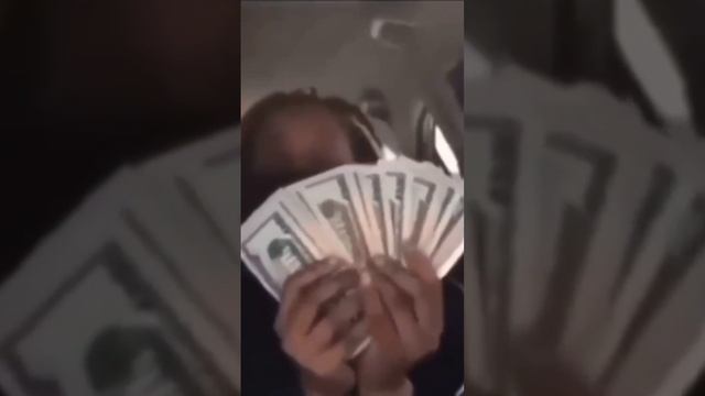 Чёрный парень хвастался зп после 3 месяцев на заводе, а его обокрали