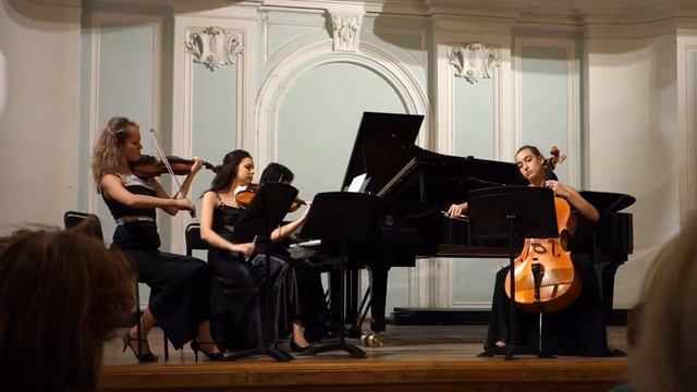 Моцарт - Квартет №1 соль минор, К. 478 смотреть онлайн