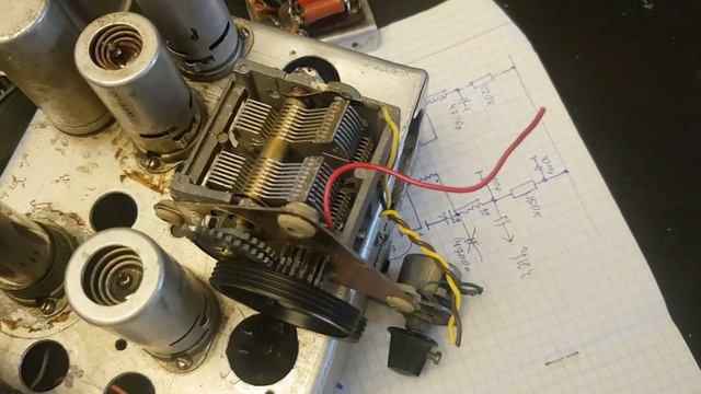 Регенеративный КВ приемник на лампах часть 1 смотреть онлайн