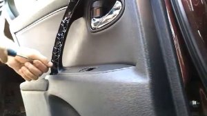 Как снять обшивку карту задней двери TOYOTA AVENSIS(2011)demontaz boczka drzwi tyl/door panel remov