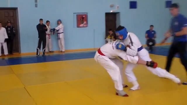Колмыков Денис 1 бой смотреть онлайн