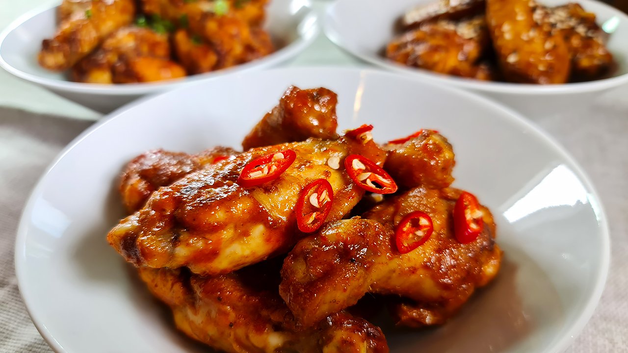 Запеченые куриные крылья по рецепту Гордона Рамзи + 3 разных вида подачи.mp4 смотреть онлайн