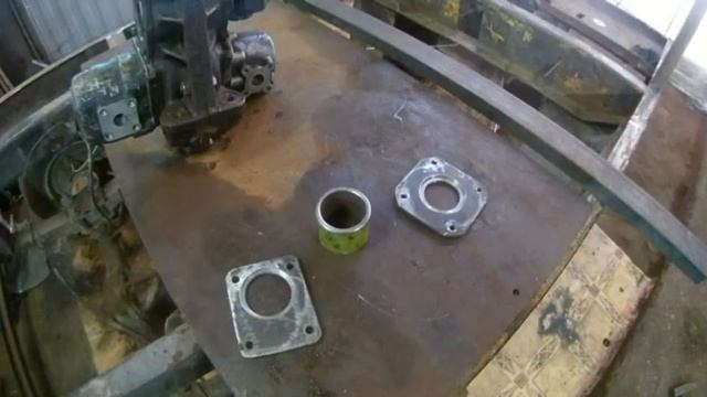 Раздатка на три  нш насоса для самодельного мини погрузчика