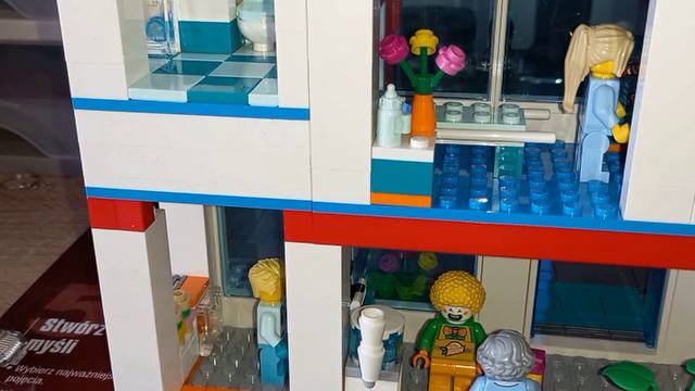 LEGO CITY 60330 / SZPITAL / RECENZJA смотреть онлайн