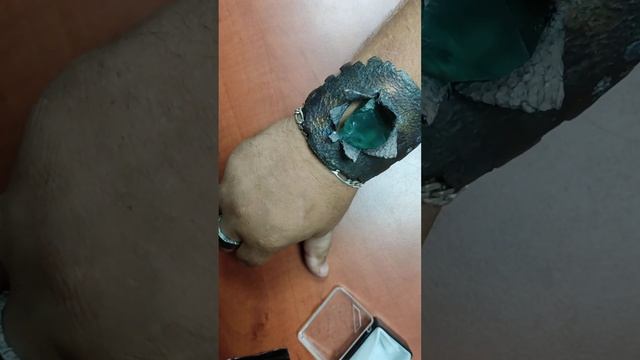 Делаю браслет из титана с изумрудом. смотреть онлайн