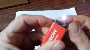 3 идеи! Вот, что можно сделать из батарейки типа « КРОНА «! Полезные самоделки - из старого хлама.
