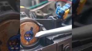 После замены подрулевого шлейфа продолжает гореть ошибка. Одна из причин!