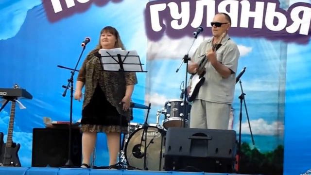 Красиво спела моя подружка Ирина Черепанова Впервые на сцене День города смотреть онлайн