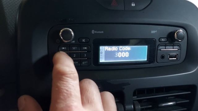Renault Clio Mk4 Radio Code Insert смотреть онлайн