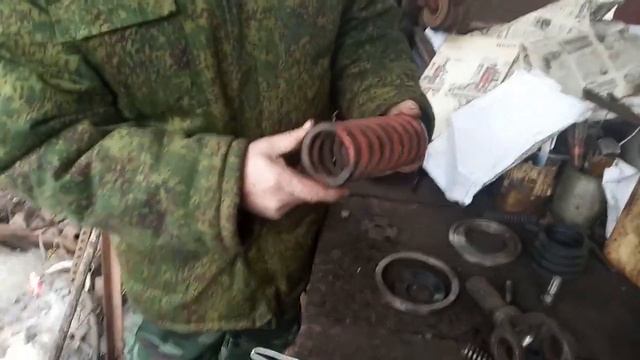 "вечные" стаканчики под пружины переднего моста трактора Т40 смотреть онлайн