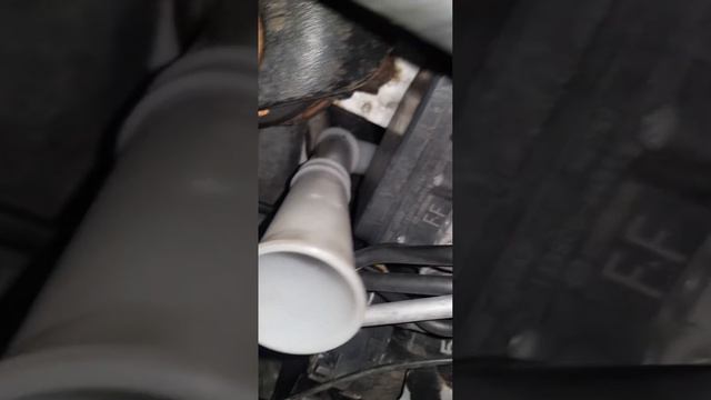 Mazda 6 headlights bulb removal (easy way) смотреть онлайн