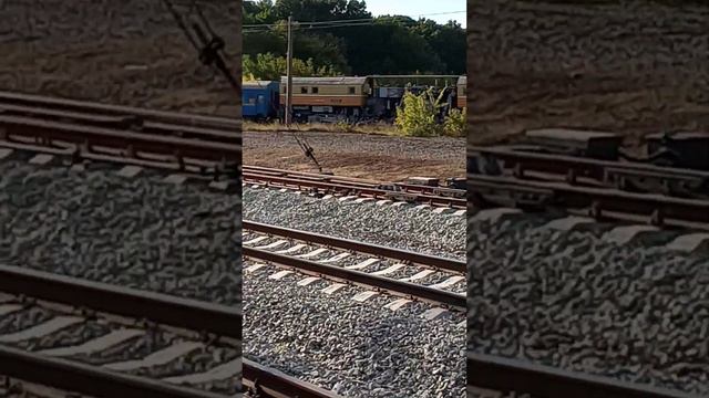 Ремонтні поїзди та автомотриси АГВ-895, АС1А на станції Кожанка смотреть онлайн