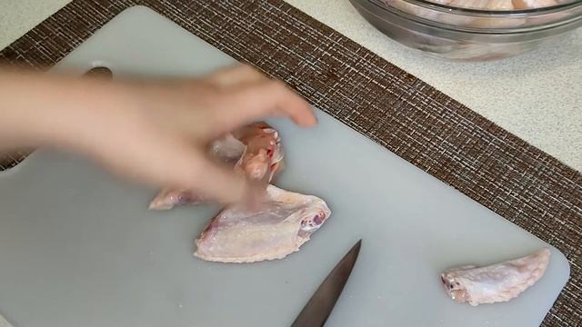 Куриные крылыШки в медово-соевом соусе с имбирём!! смотреть онлайн