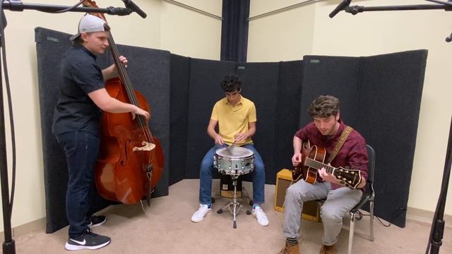 Trio Sample смотреть онлайн