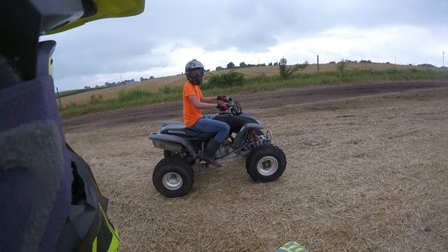 Honda 400ex Vs Suzuki Ltz 400