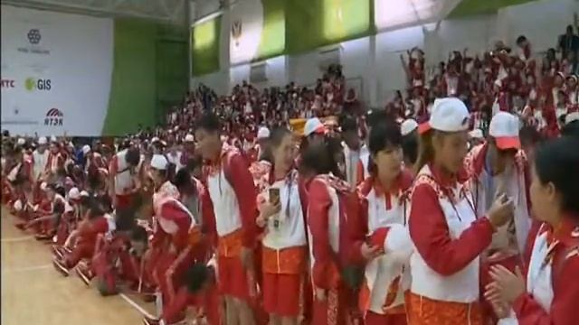 Егор Борисов встретился с волонтерами Международных Игр «Дети Азии» смотреть онлайн