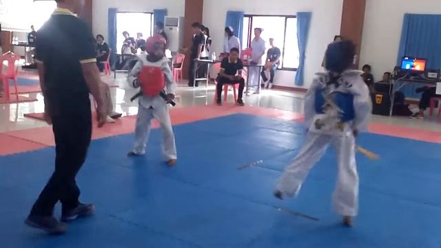 УзБекистан по ТАЭКВОНДО выиграла первое место синий цвет Набиева Шодиёна смотреть онлайн