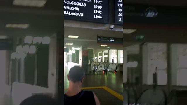 Приехали на Павелецкий вокзал. Табло поездов дальнего следования. смотреть онлайн