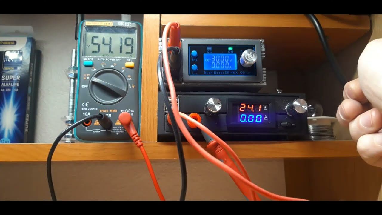 Последовательное соединение двух регулируемых блоков питания