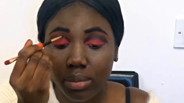 Turning myself into a BRATZ DOLL CHALLENGE | Valentines Makeup смотреть онлайн