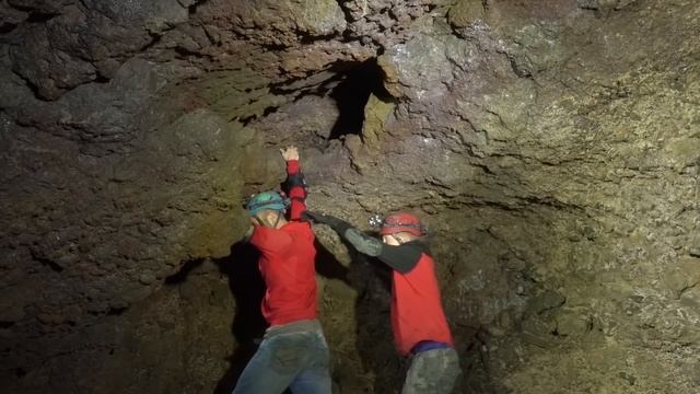 The cave was full of water, then this happened... смотреть онлайн