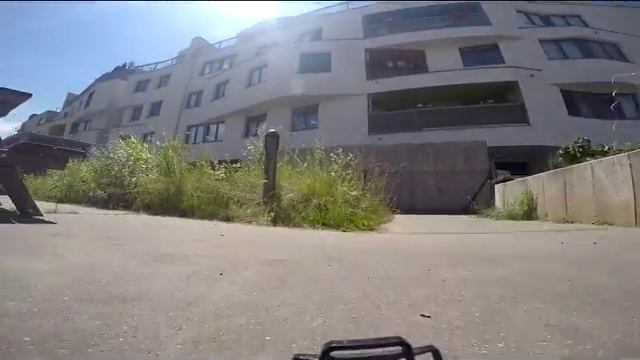 Как автомобильчик по кустам прятался. Сказочки. смотреть онлайн