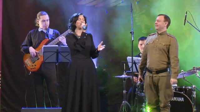 "Смуглянка" Андрей Быковский, Екатерина Баринова, концертный ансамбль ДОЗВО смотреть онлайн