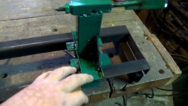 Самоделки. Токарный станок из дрели./ Homemade Lathe from a drill смотреть онлайн