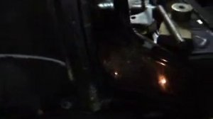 Срезаем заднее крыло Нива Шевроле