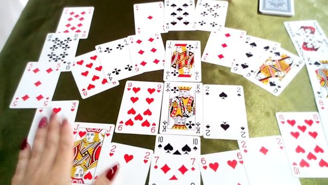 Как читаются карты! Расклад на реального человека! смотреть онлайн