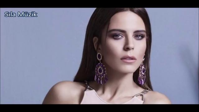 Simge - Sen Vaktinden Çok Sonra Gelen Sevdalı Bir Yağmur Gibisin