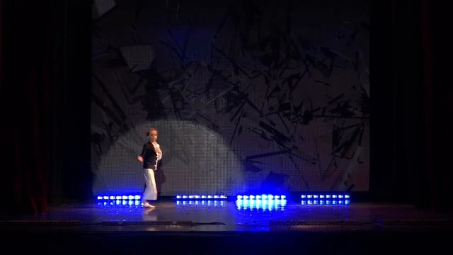 Contemporary соло - Ксюша Мулерс | Хореограф - Виктория Башилова | Студия танцев Why Not?, г. Клин смотреть онлайн