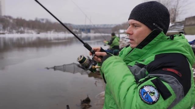 ФИДЕРНЫЙ батл на поводках смотреть онлайн