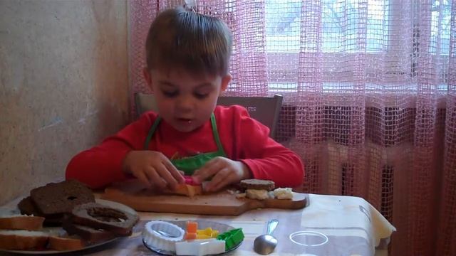 Дети готовят сами домашние сухарики рецепт сухариков из хлеба смотреть онлайн