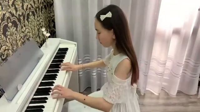 Калжанова Амира «Венский вальс» смотреть онлайн