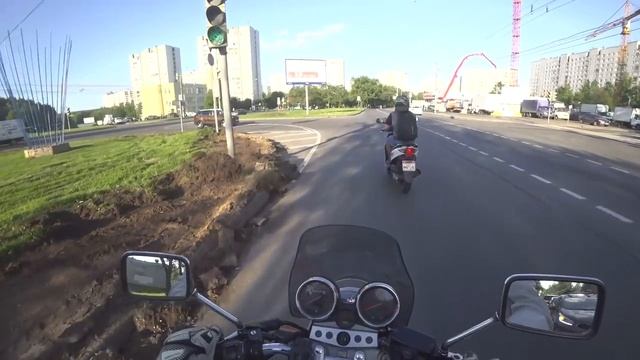 Сломался в дороге без инструмента. Пытаюсь добраться домой смотреть онлайн