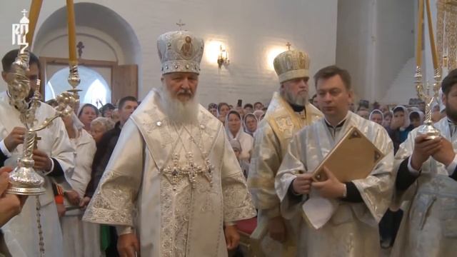 Патриарх Кирилл удостоил иеромонаха-гагауза права ношения наперсного креста смотреть онлайн