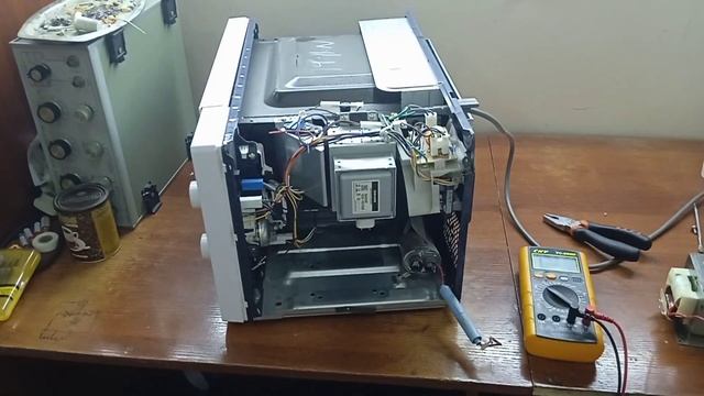 Samsung ME81ARW микроволновка ремонт / Samsung mikroto'lqinli pechni tuzatish смотреть онлайн