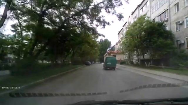 12.05.2014 7:30 Буденновск. Ездим как хотим-2. Не определившийся "Пирожок" смотреть онлайн