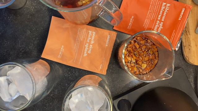 DAVIDsTEA Iced Tea - Hibiscus Splash & Peach Zing смотреть онлайн